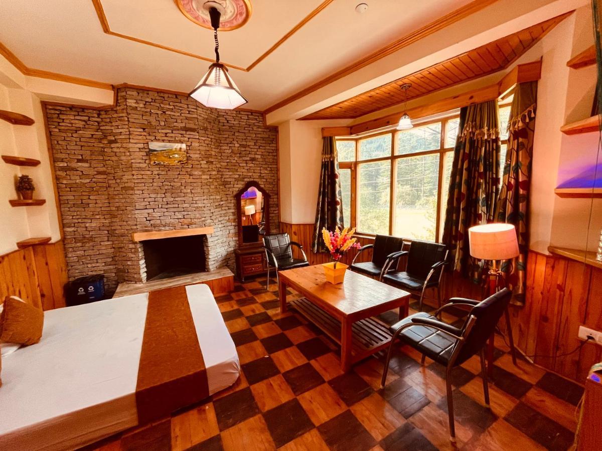 Woods Villa- A Luxury Mountains View Cottages Manāli Exterior foto